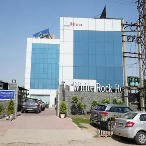 white-rock-hotel-by-wb-inn.top-gurgaonhotels.com/