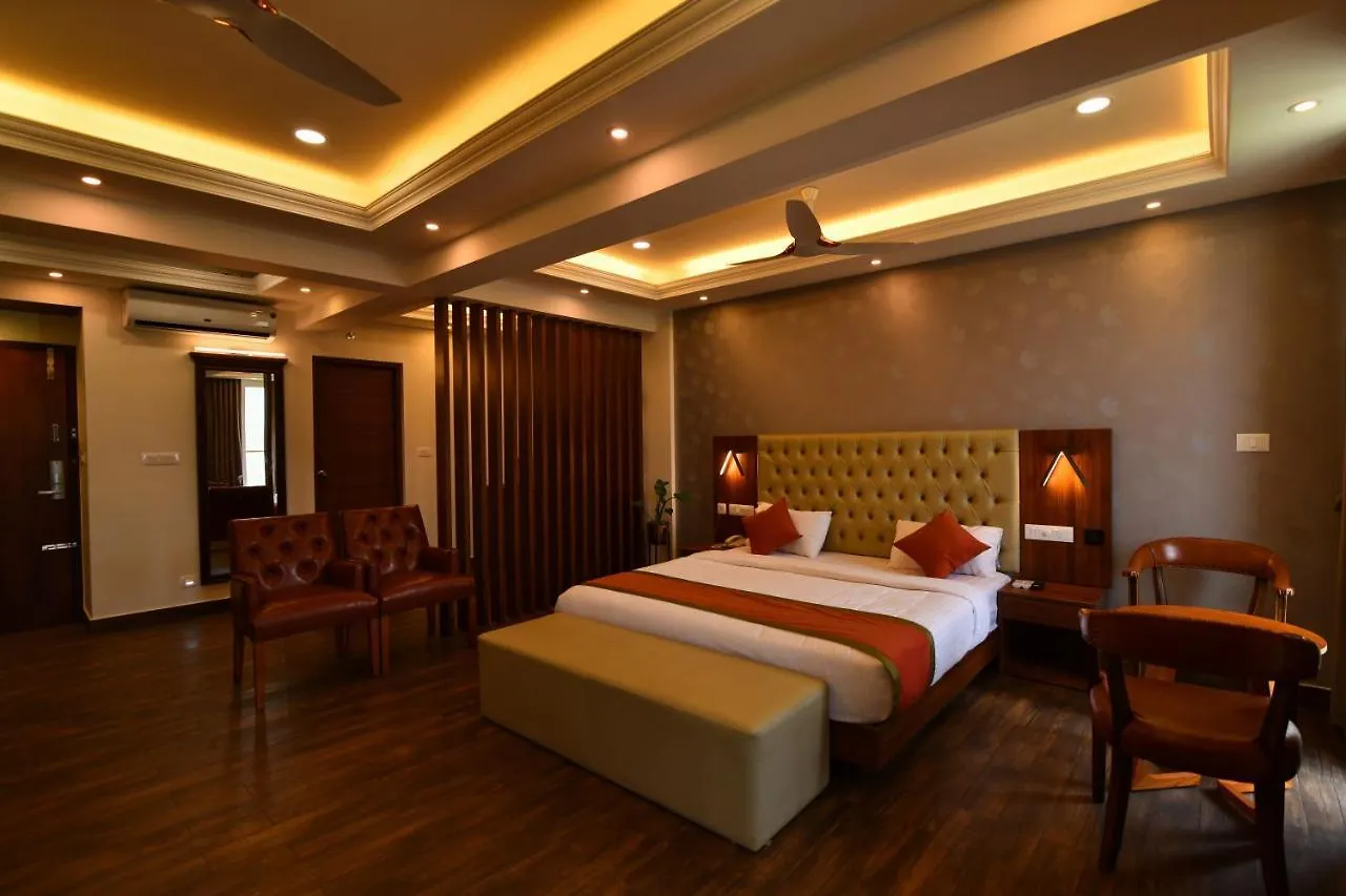 British County Resorts Anachal 4*,  India