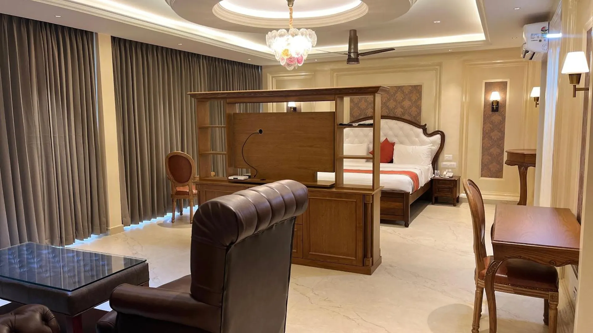 British County Resorts Anachal 4*,